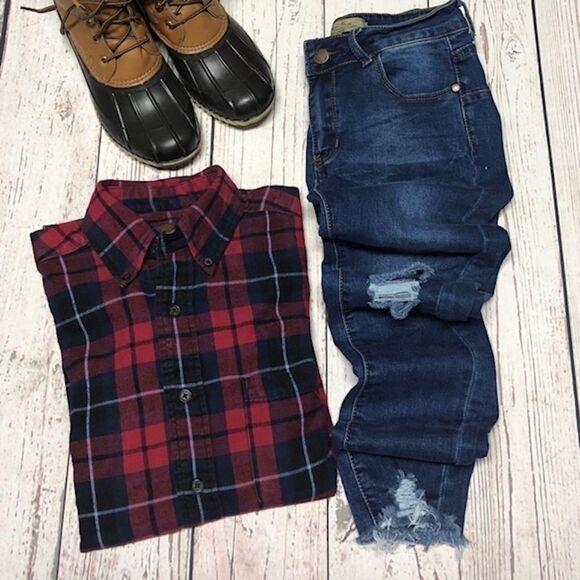 St. Johns Bay Plaid Button Up Shirt - Picture 4 of 4